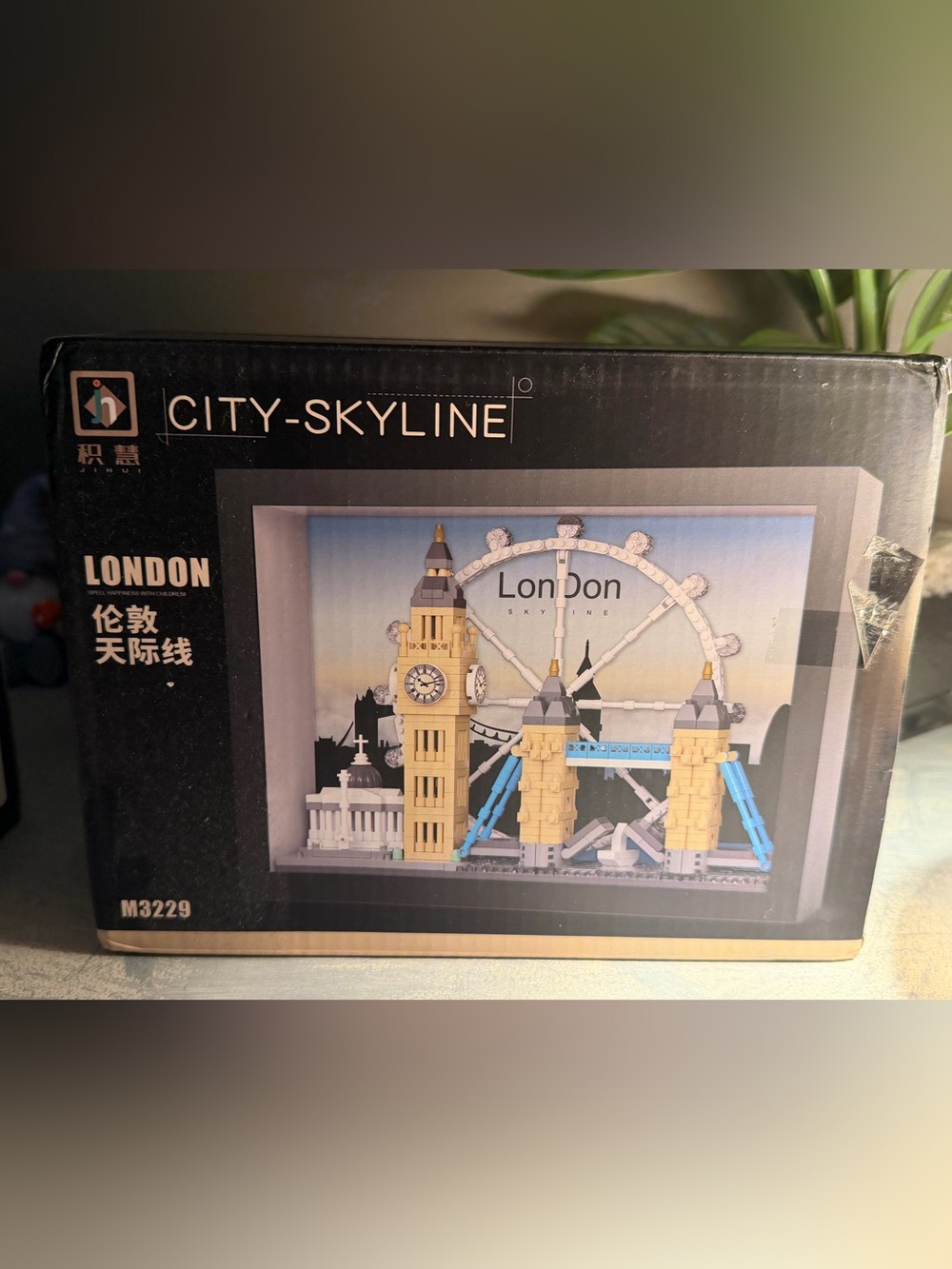 CITY-SKYLINE London Landmark Shadowbox Building Set! New